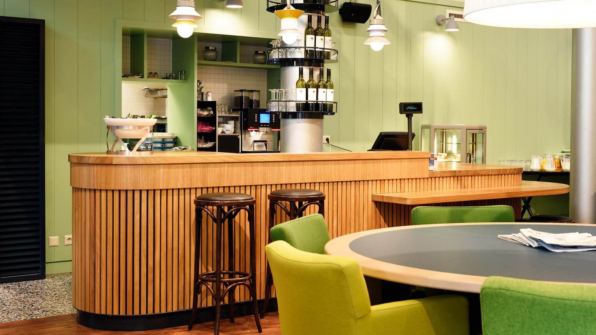 AxionContinu De Parkgraaf, restaurant revalidatiecentrum, restaurant wzc, bar, bar met latten | Burobas