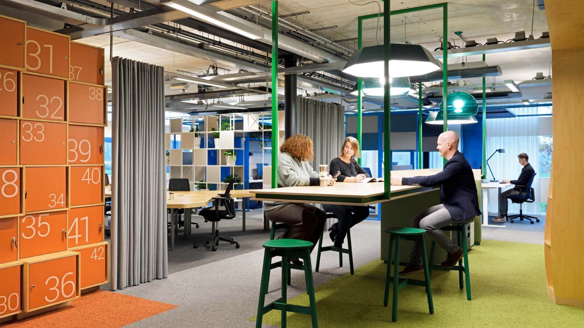 YouWork, innovatief interieur, industrieel interieur, gekleurd interieur, Utrecht | Burobas