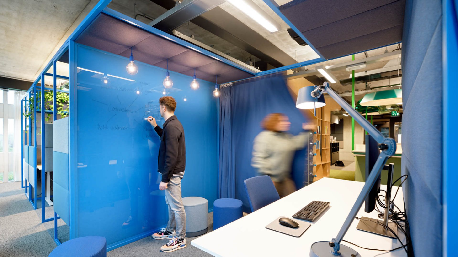 YouWork, innovatief interieur, industrieel interieur, gekleurd interieur, Utrecht | Burobas