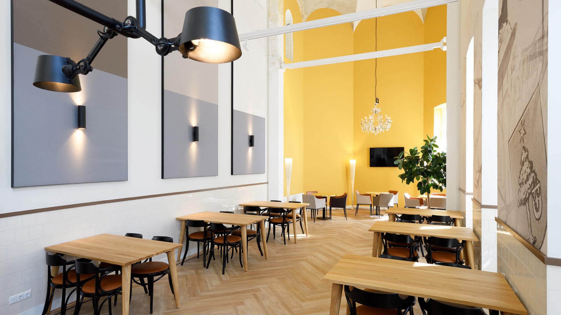Wooninc. D'n Toversnest, grand cafe, interieur kapel, akoestische wandpanelen, ontwerp ontmoetingsruimte | Burobas