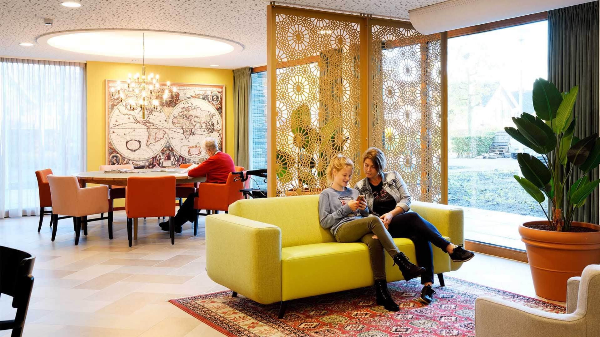 Zorggroep Elde Het Wereldhuis, Interieur voor de zorg, interieuradvies Den Bosch, interieurconcept, planten op kantoor | Burobas